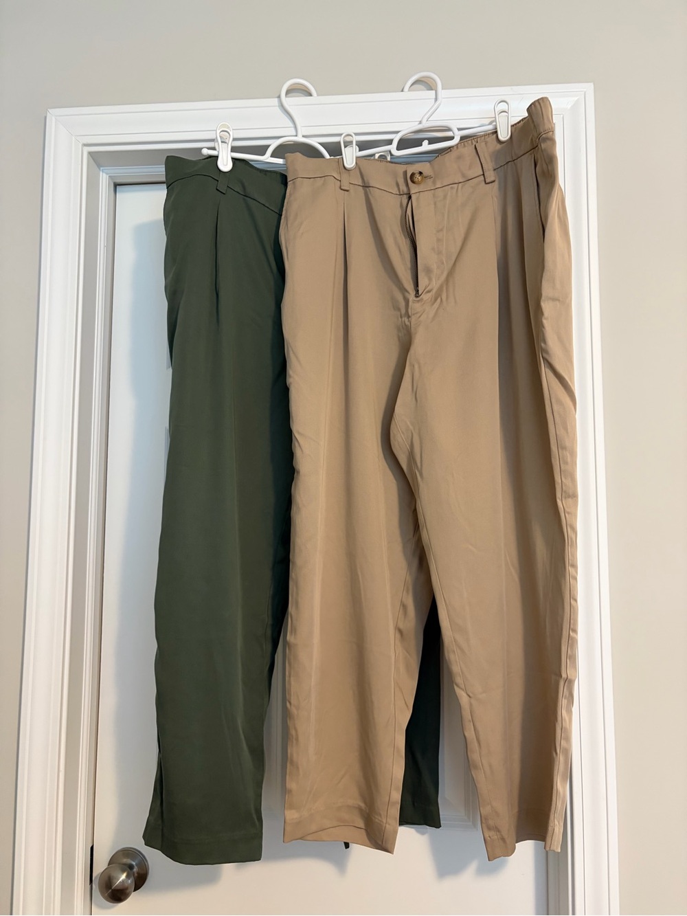 LOFT Women’s Chinos in Olive Green and Khaki-Crop NWT